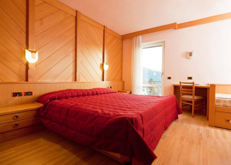 Hotel Rosalpina Folgaria Eksteriør bilde
