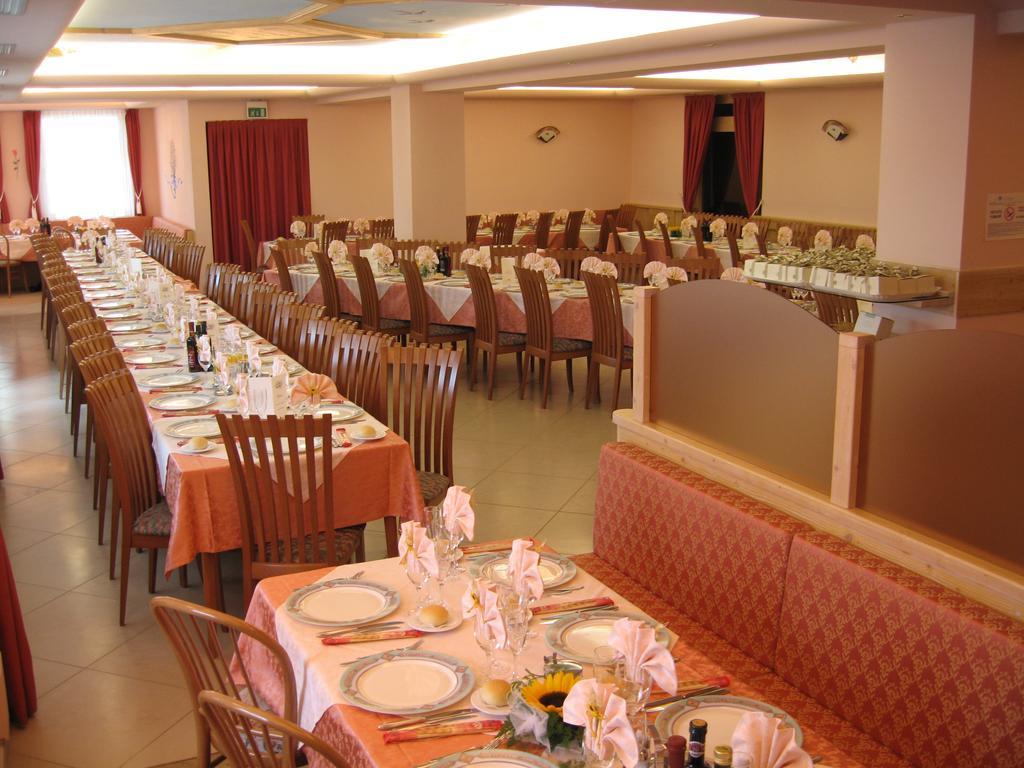Hotel Rosalpina Folgaria Eksteriør bilde